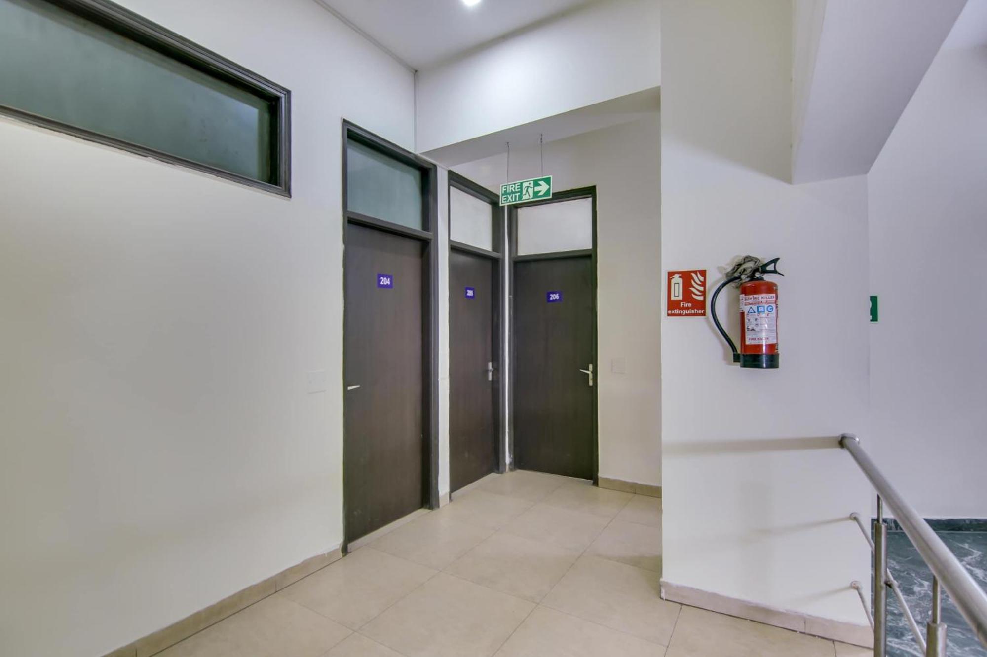 Hotel O Dream View Near Omaxe Celebration Mall Gurgaon Exterior foto